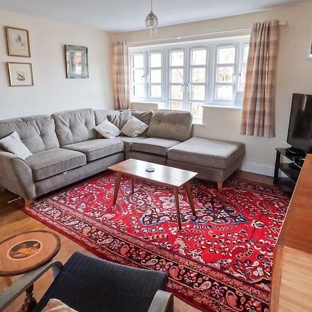 Вилла Relaxing Townhouse In The Heart Of Бридпорт Экстерьер фото